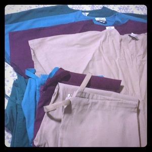 Fundamentals by white swan 4 srubs sets